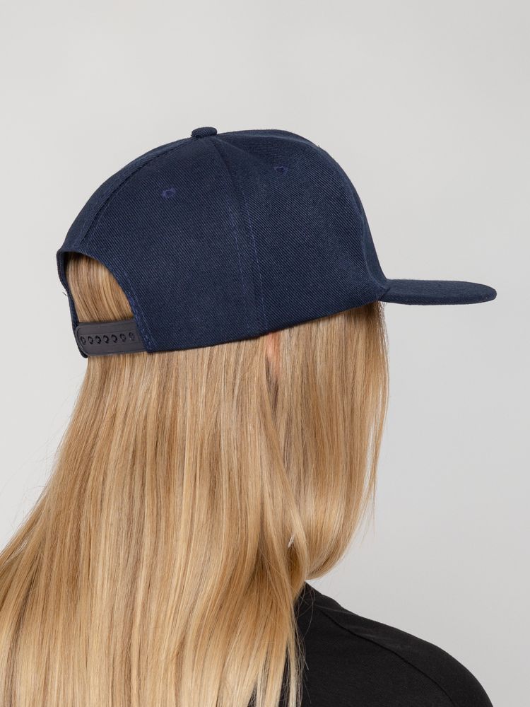 Бейсболка Snapback с прямым козырьком