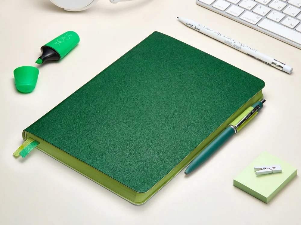 Ежедневник А5 датированный Boston на 2027 год