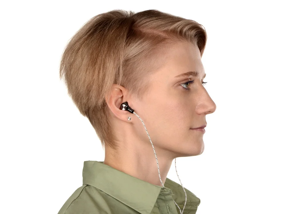 Набор In motion с наушниками и зарядным кабелем 3 в 1