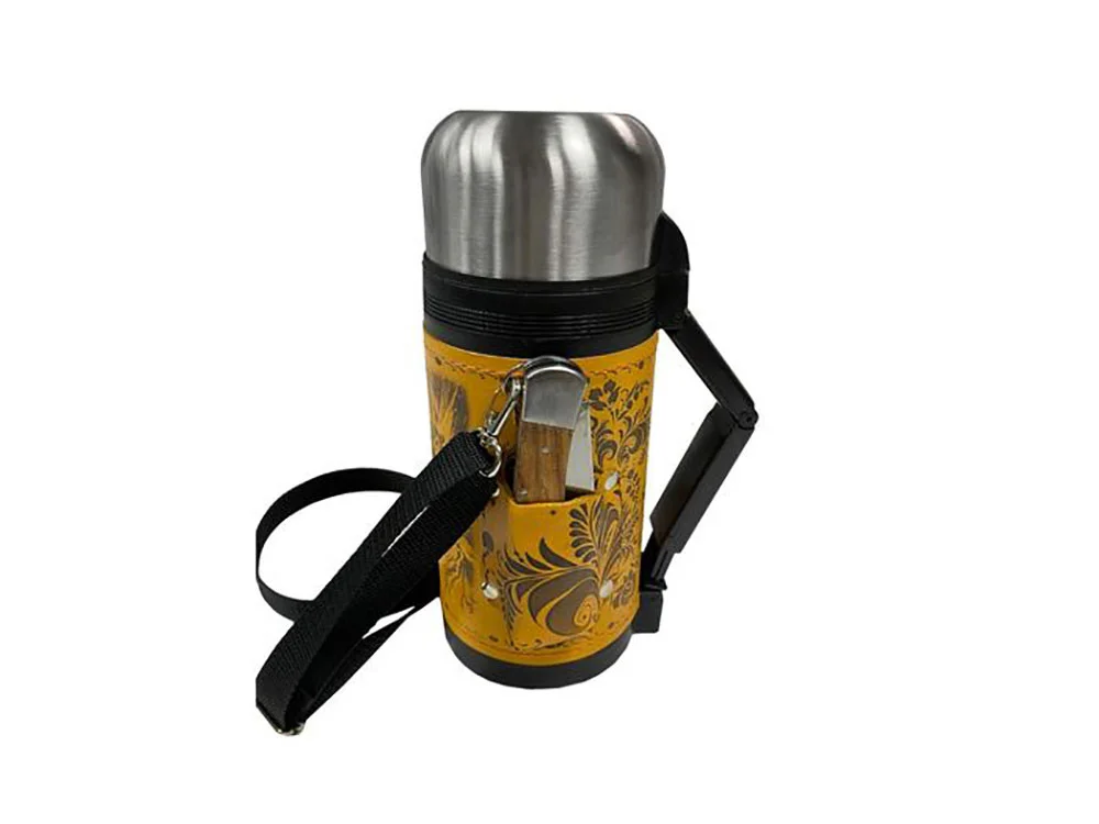 Термос в кожаном чехле