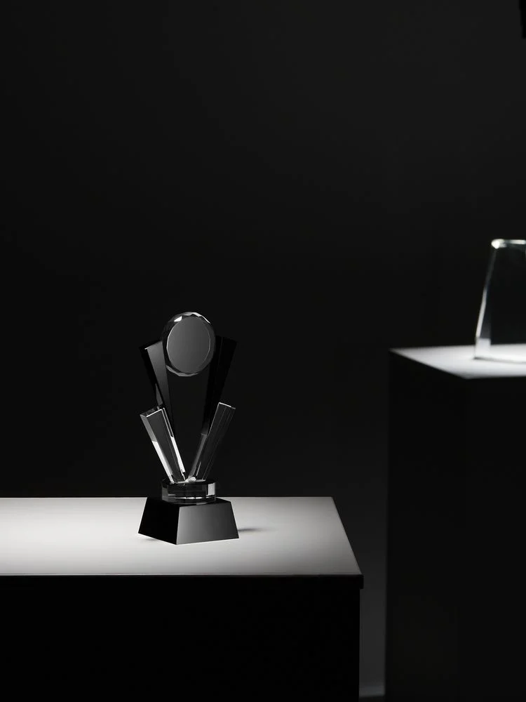 Стела Suprematik