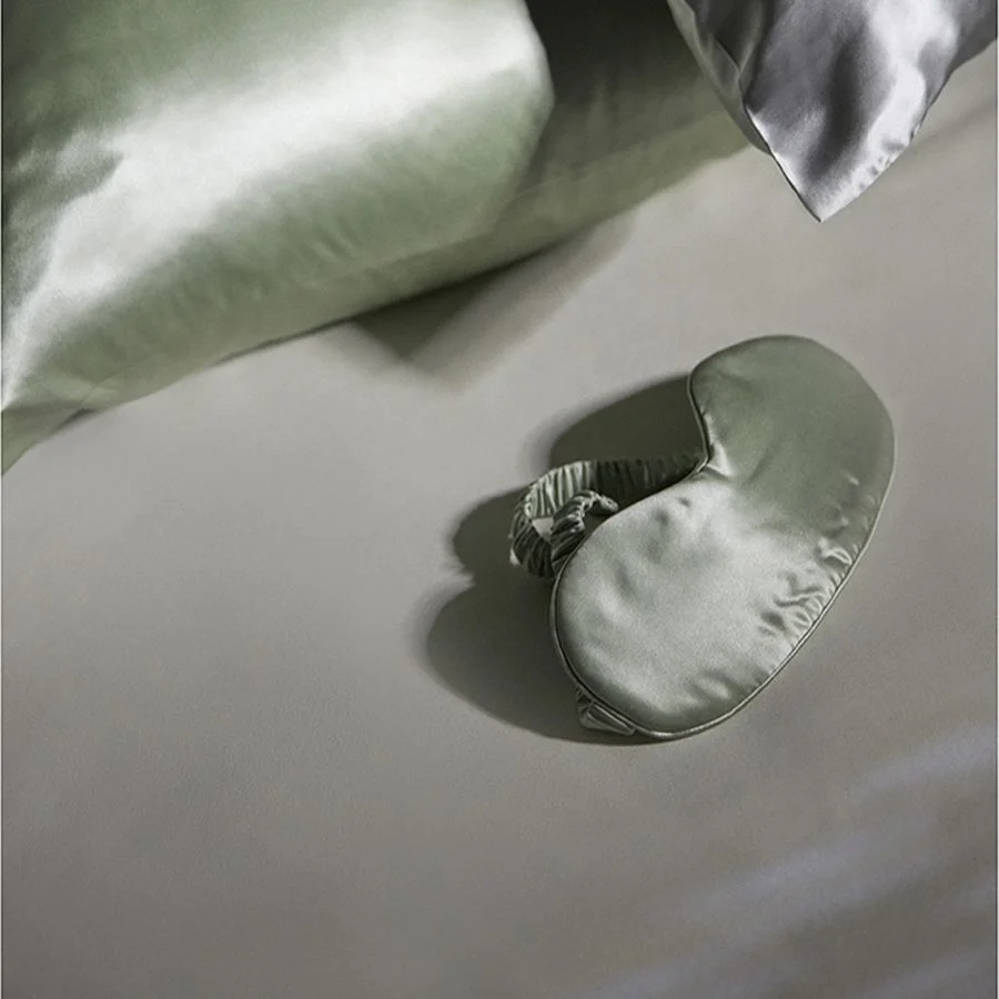 Маска для сна Essential