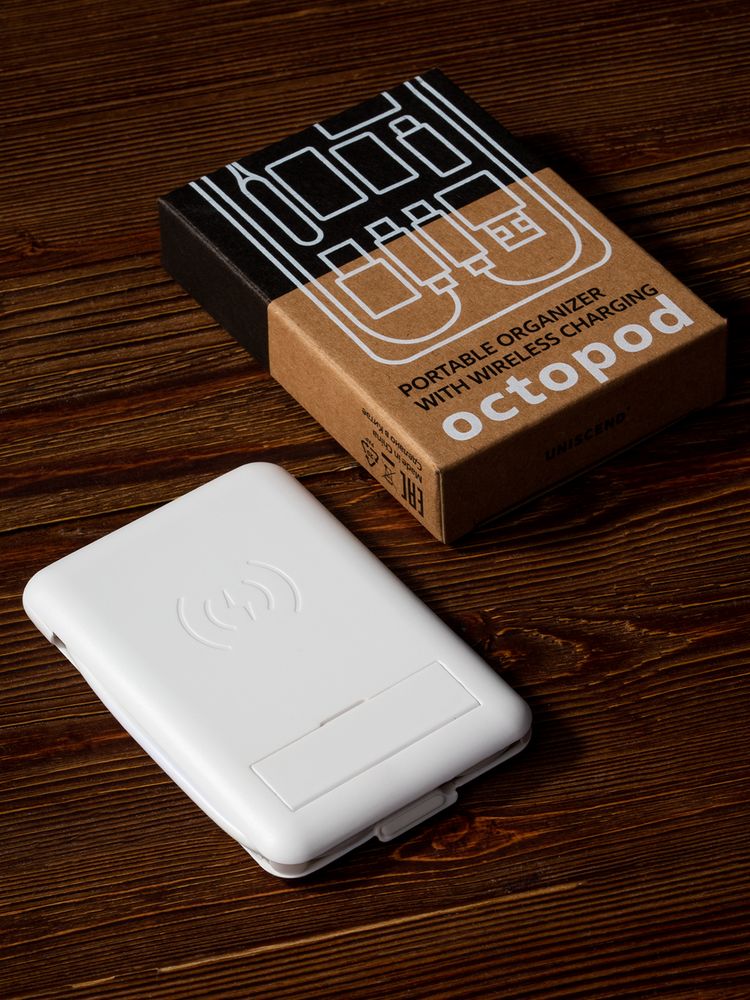 Органайзер с беспроводной зарядкой и набором адаптеров Octopod