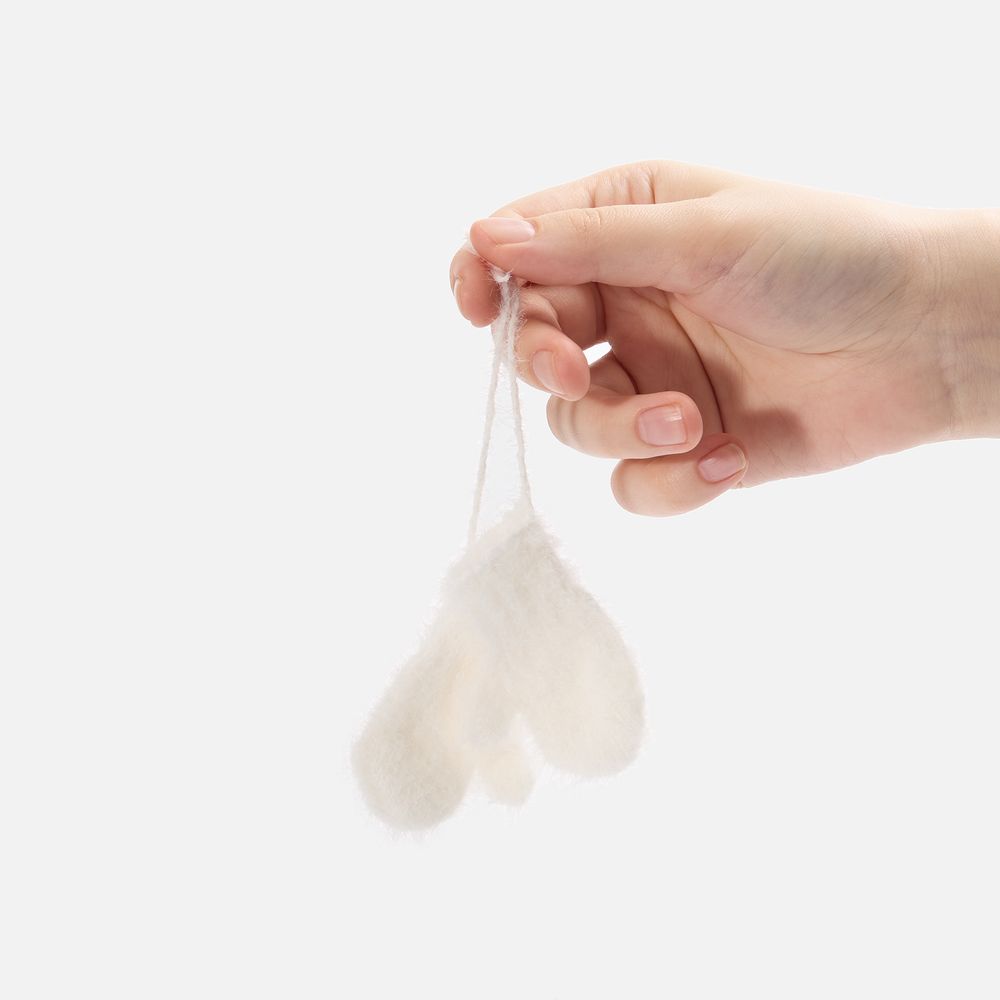 Подвеска на елку «Вьюжка», варежки