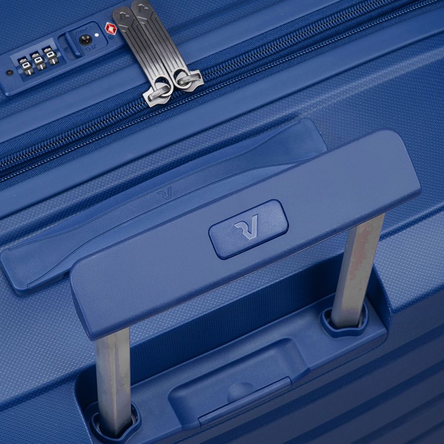 Чемодан Butterfly L