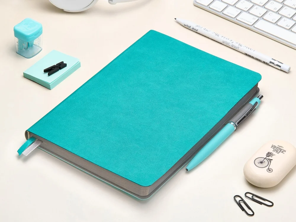 Ежедневник А5 датированный Boston на 2027 год