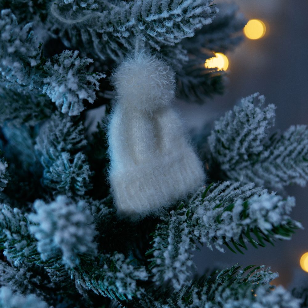 Подвеска на елку «Вьюжка», шапочка