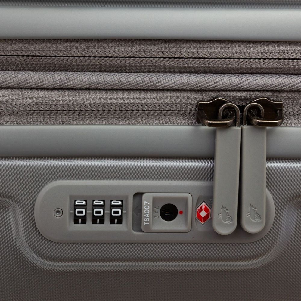 Чемодан Logoduck M