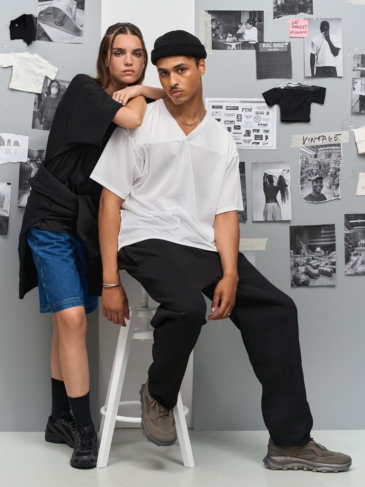 Футболка унисекс Nino с V-образным вырезом