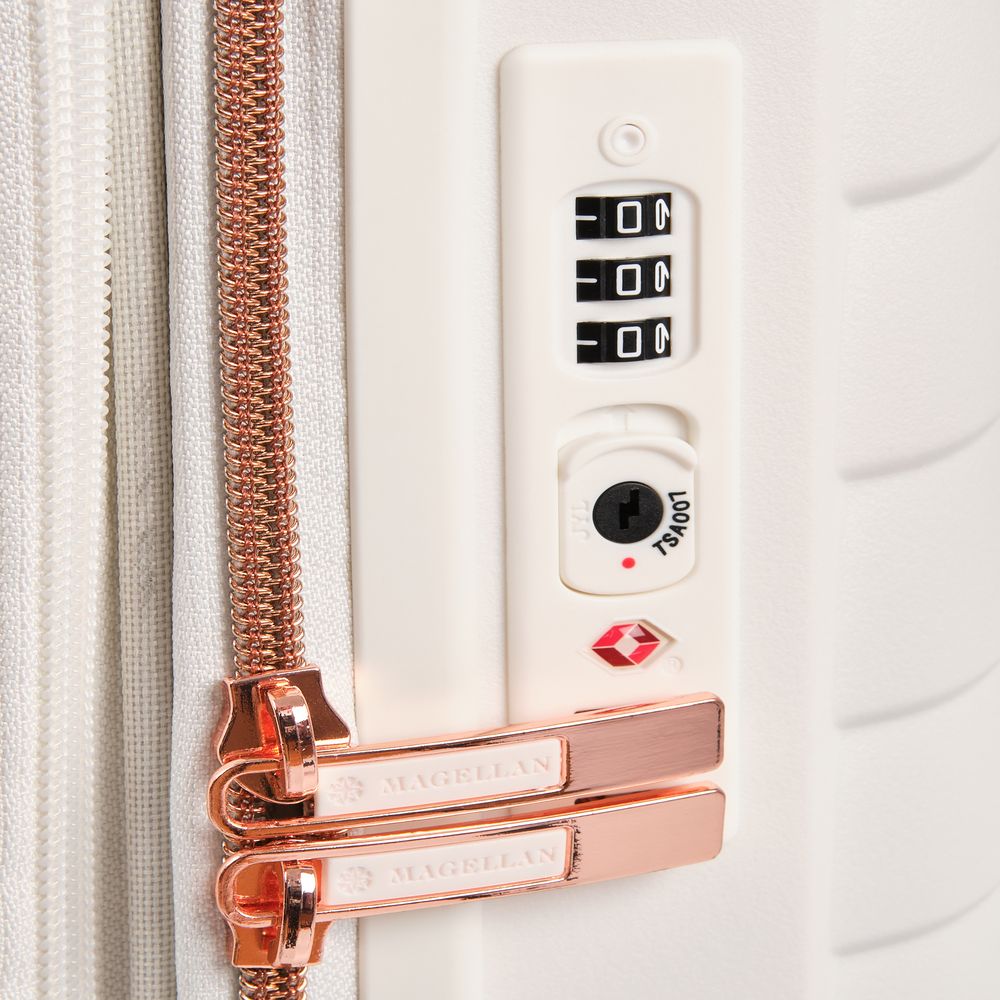 Чемодан Victoria L