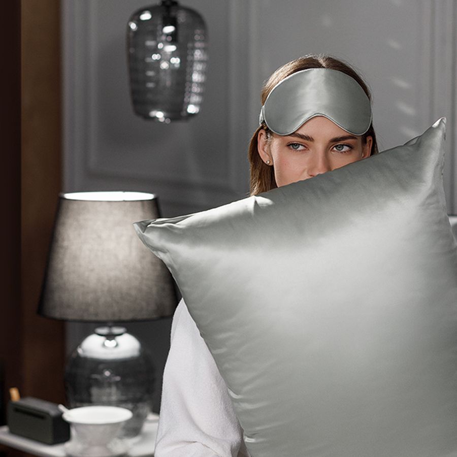 Маска для сна Essential