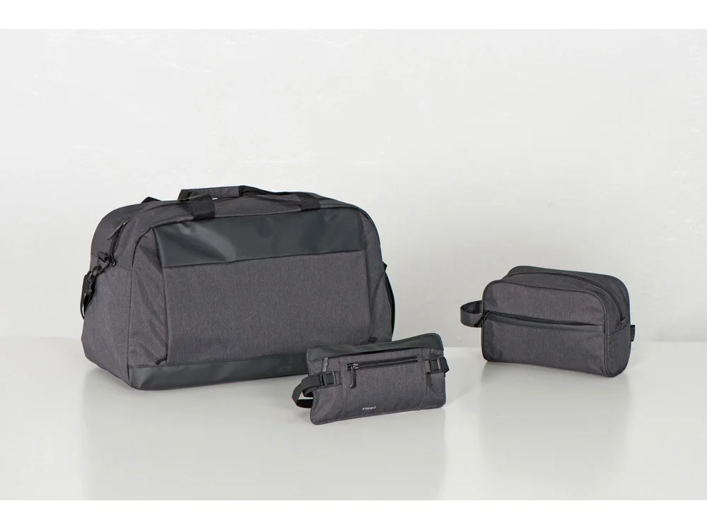 Дорожный несессер District