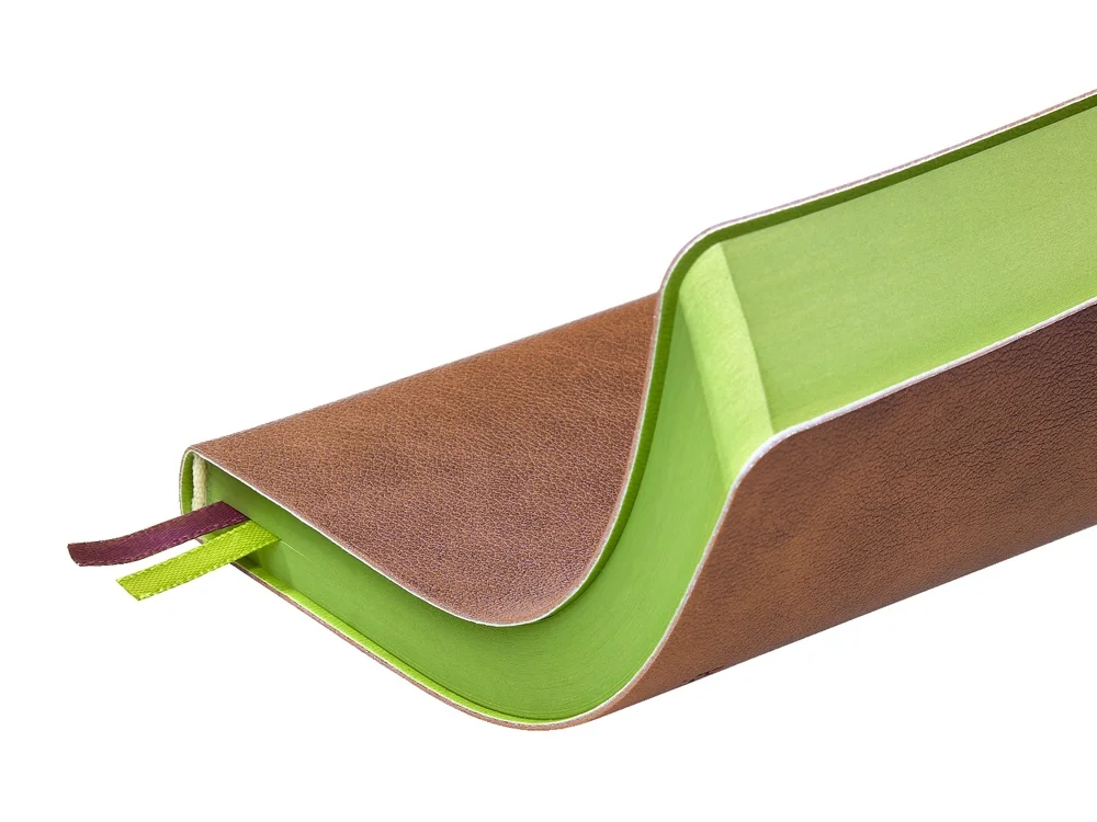 Ежедневник А5 датированный Boston на 2027 год