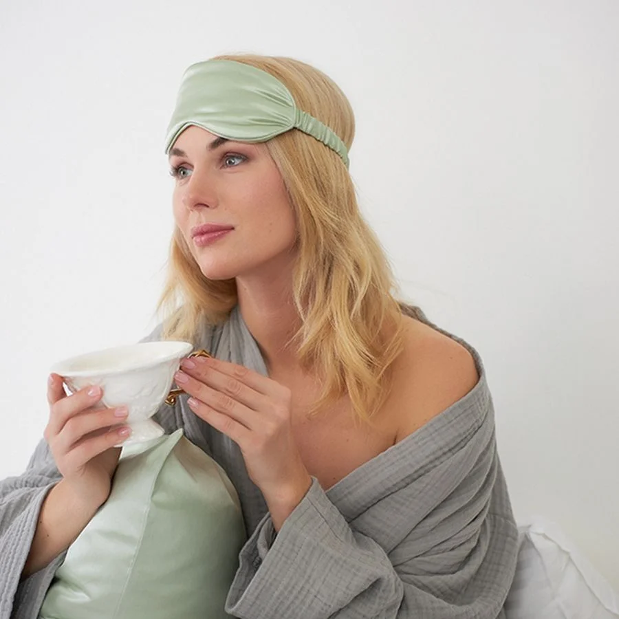 Маска для сна Essential