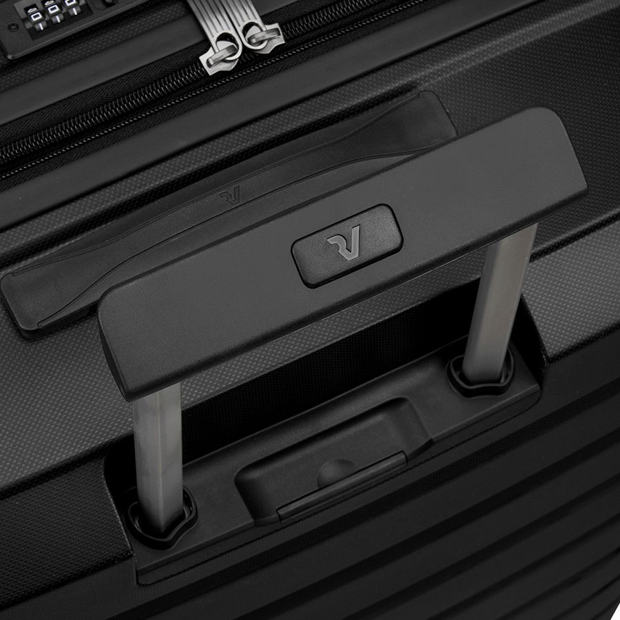 Чемодан Butterfly L