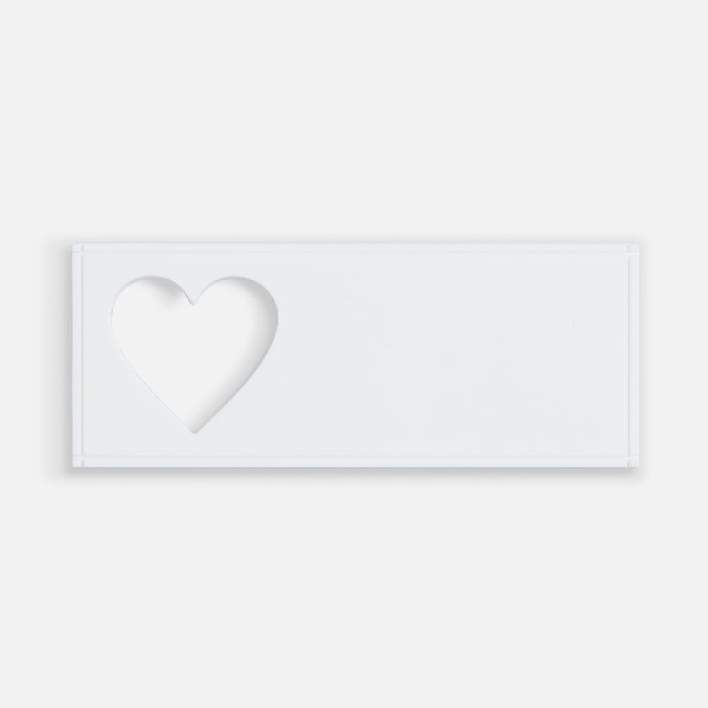 Лейбл из ПВХ с вырубкой «Сердце»