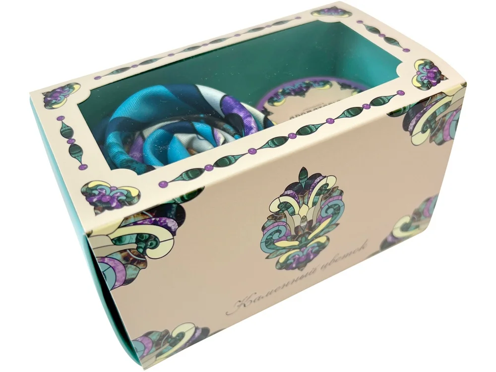 Набор: платок Кремль – Москва и свеча Бархатный пион