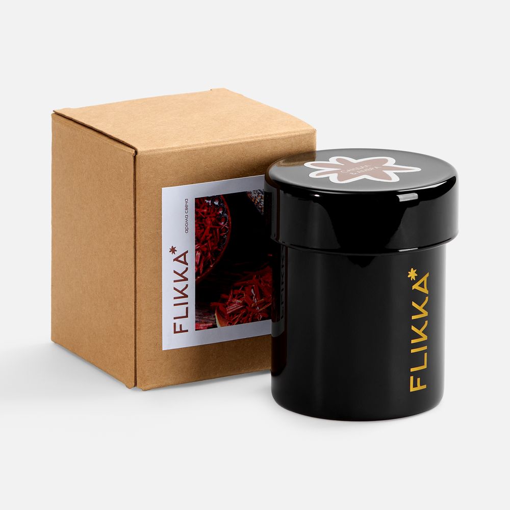 Ароматическая свеча Flikka, сосна и кипарис